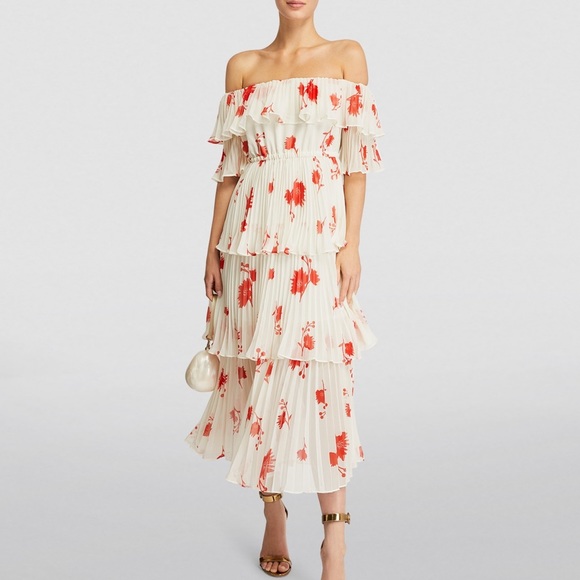 MAKE AN OFFER 🚨
Self Portrait tiered ruffle dress size 6 - Picture 4 of 8